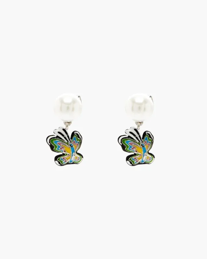 Pendientes de perlas con forma de mariposa de Hattie Stewart X Marc Jacobs