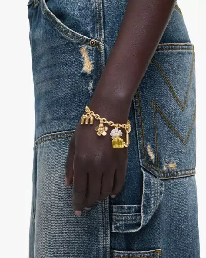 Pulsera con dijes Daisy