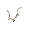 Pulsera con dijes de personajes