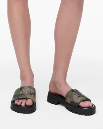 Sandalias con suela de tacos y jacquard de camuflaje