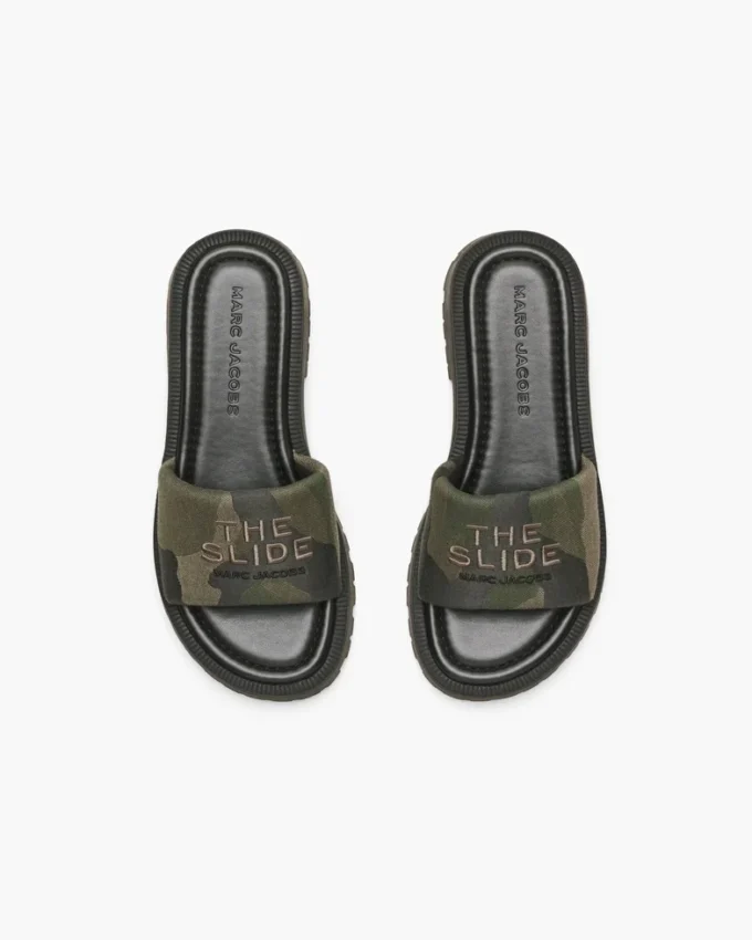 Sandalias con suela de tacos y jacquard de camuflaje