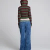 Sudadera con capucha ajustada y cremallera a rayas