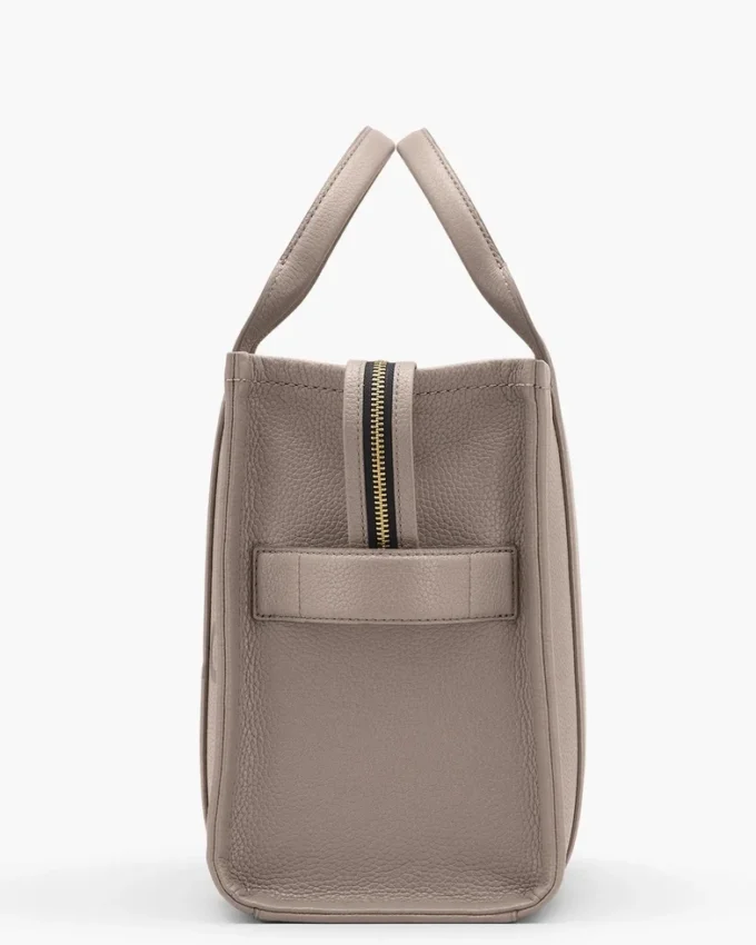 The Medium Tote Bag of leather The Medium Tote Bag of leather