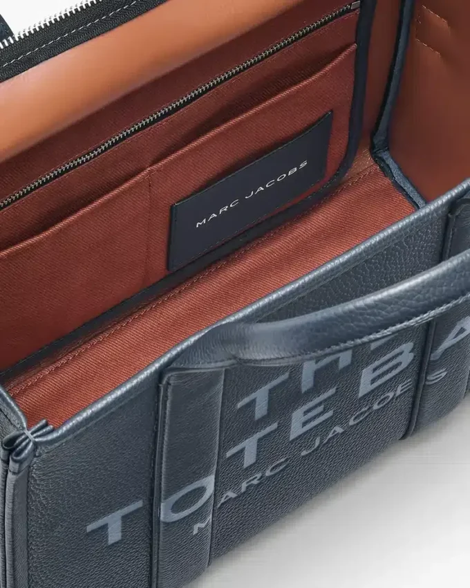 The Medium Tote Bag of leather The Medium Tote Bag of leather