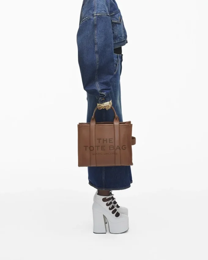 The Medium Tote Bag of leather The Medium Tote Bag of leather