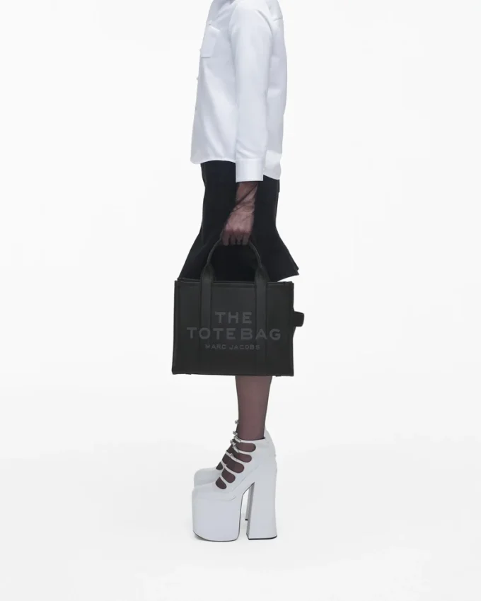 The Medium Tote Bag of leather The Medium Tote Bag of leather