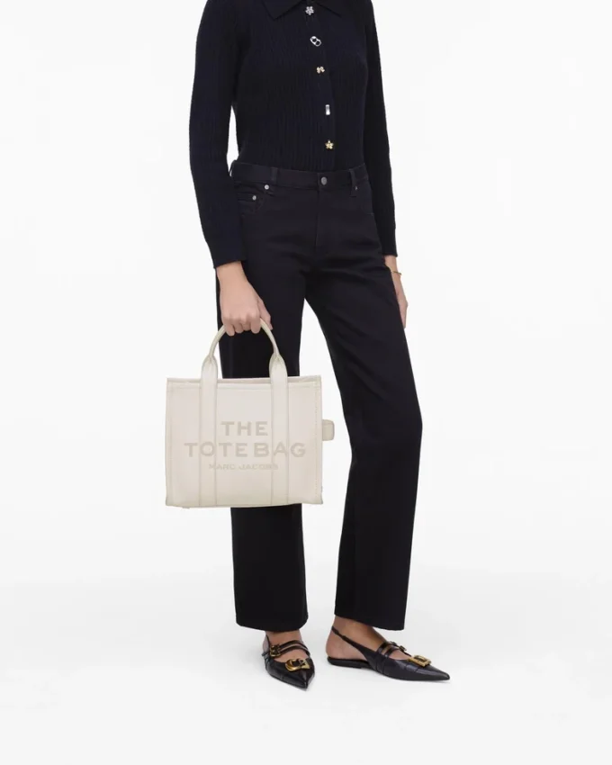 The Medium Tote Bag of leather The Medium Tote Bag of leather