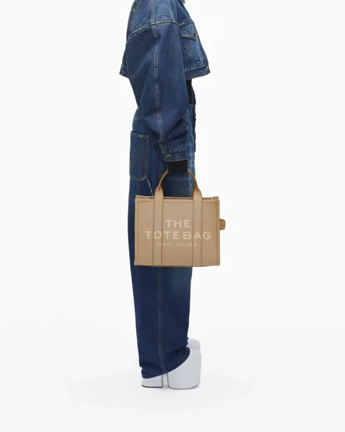 The Medium Tote Bag of leather The Medium Tote Bag of leather