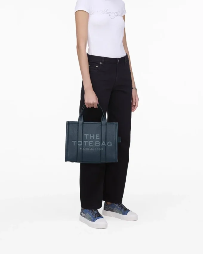 The Medium Tote Bag of leather The Medium Tote Bag of leather
