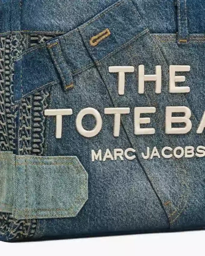 The Tote Bag mediano de denim deconstruido The Tote Bag mediano de denim deconstruido