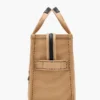 The Tote Bag mediano de lona con charm Trompe L’Oeil