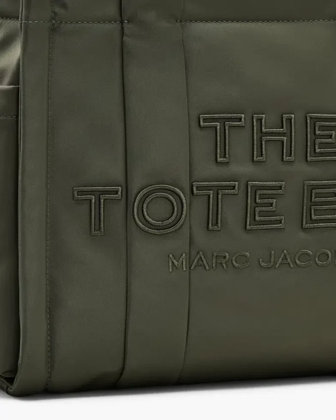 The Tote Bag mediano de nailon acolchado The Tote Bag mediano de nailon acolchado