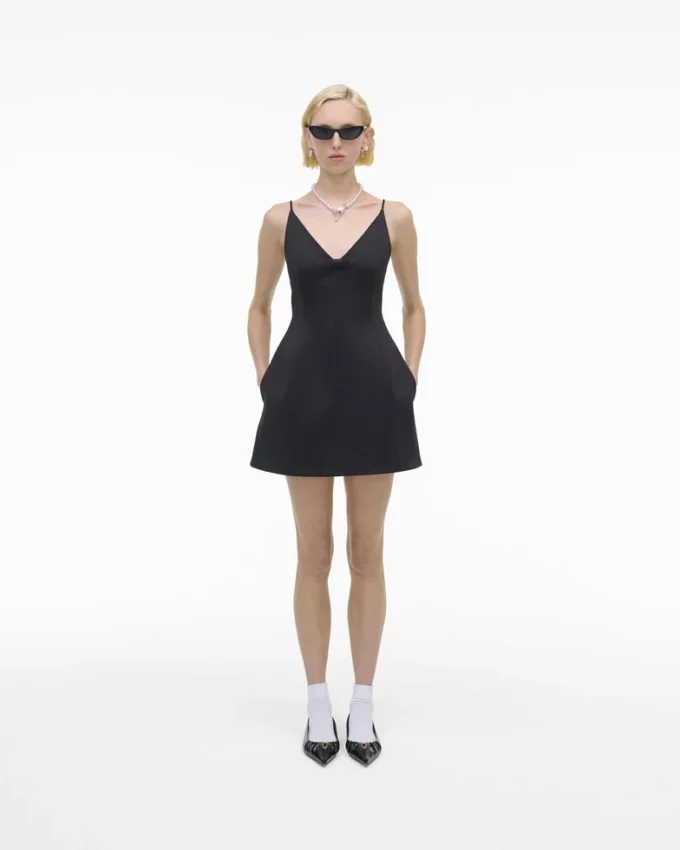 Vestido con lazo de satén Vestido con lazo de satén